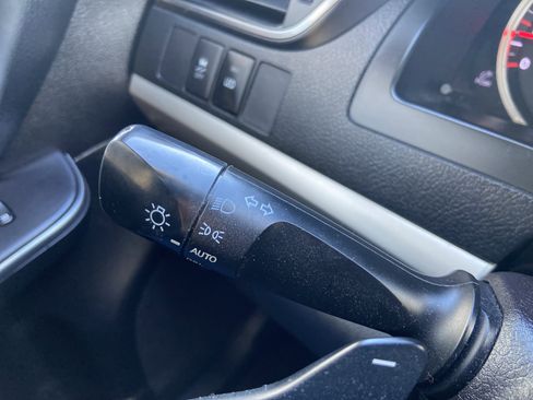 Used 2017 Toyota Camry SE image 28