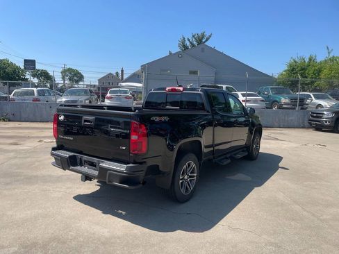 Used 2022 Chevrolet Colorado LT w/ LT Convenience Package AWD/4WD image 5
