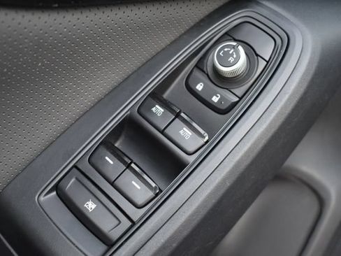 Used 2022 Subaru Crosstrek 2.5i Sport w/ Moonroof Package AWD/4WD image 19