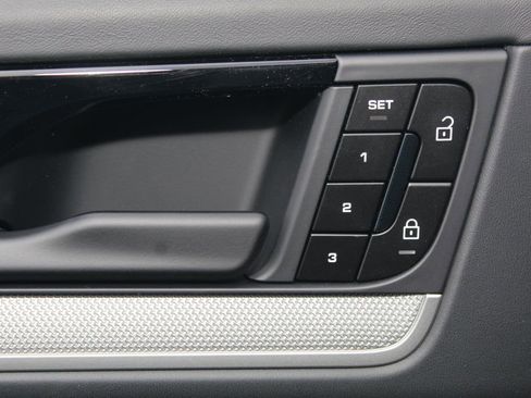 New 2026 Porsche Cayenne E-Hybrid AWD/4WD image 22