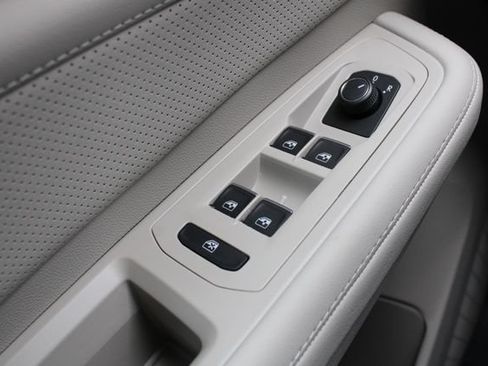 New 2026 Volkswagen Atlas SE AWD/4WD image 7