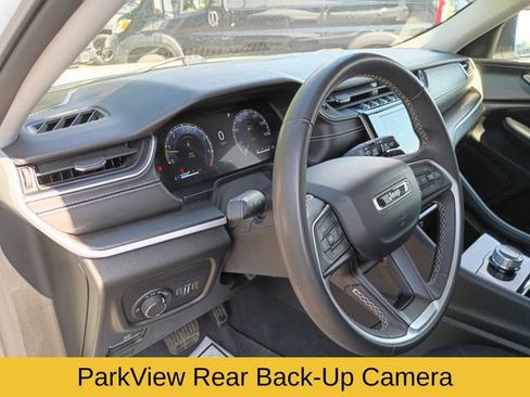 Used 2023 Jeep Grand Cherokee L Laredo AWD/4WD image 12