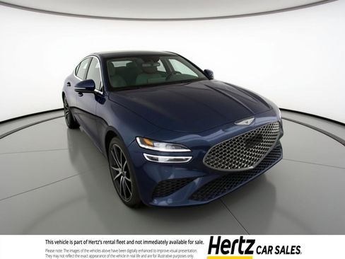 Used 2025 Genesis G70 2.5T image 1