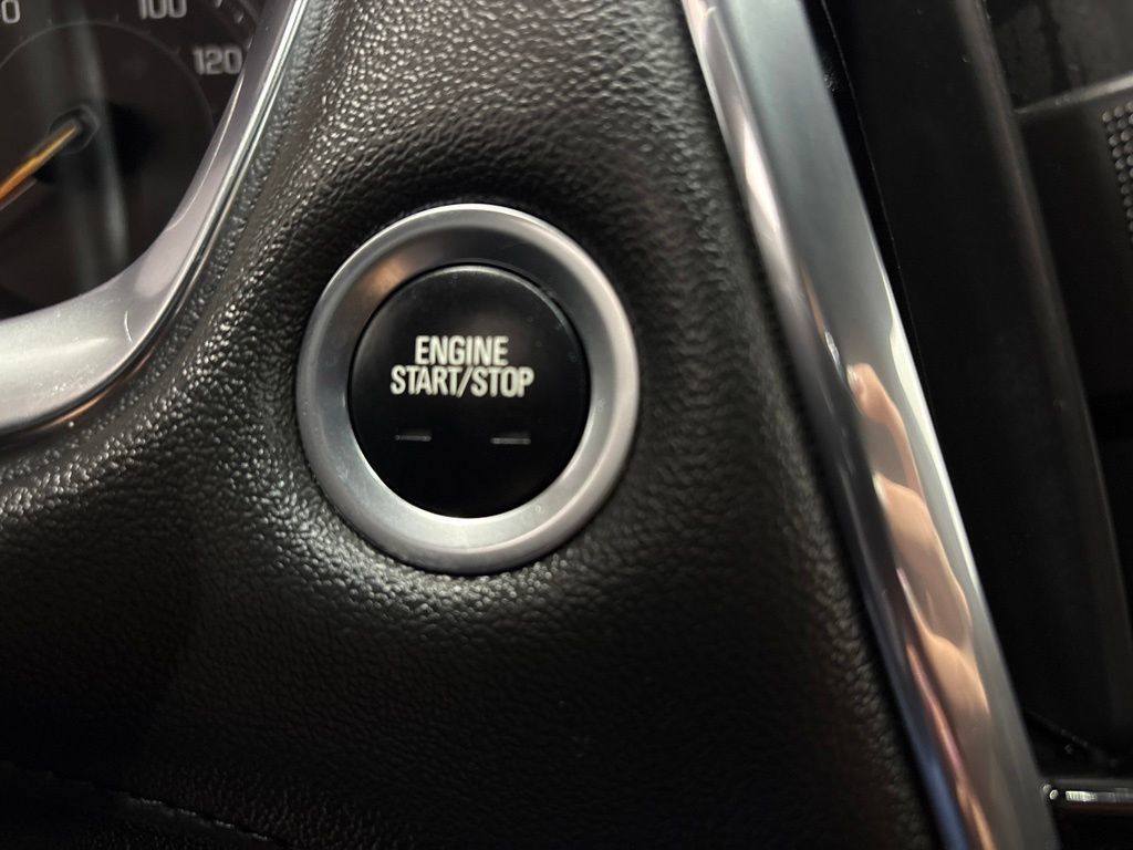Used 2023 Chevrolet Traverse LT AWD/4WD image 22