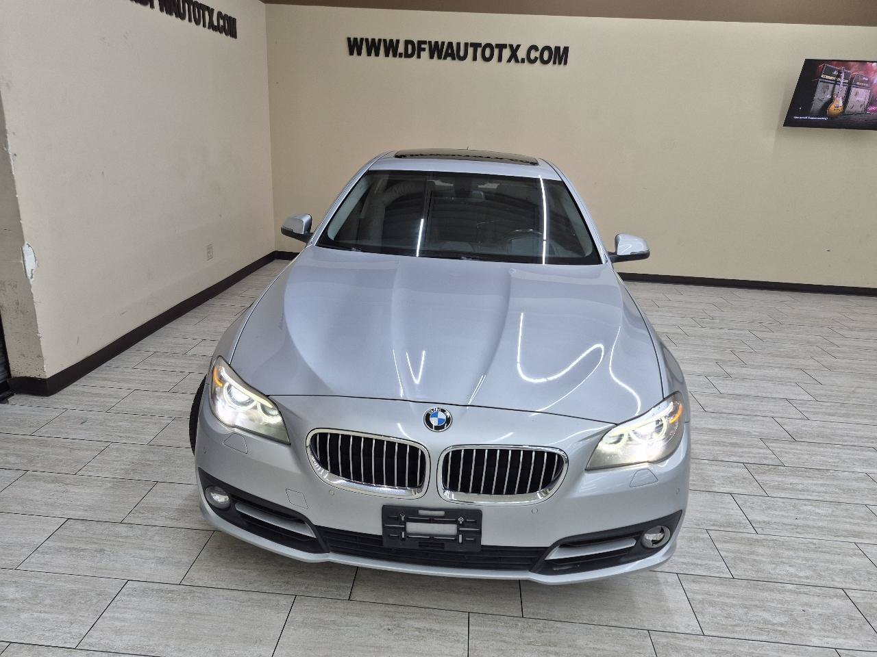 Used 2016 BMW 528i Sedan RWD image 3