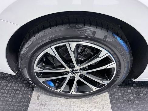 Certified 2024 Volkswagen Jetta Sport FWD image 14
