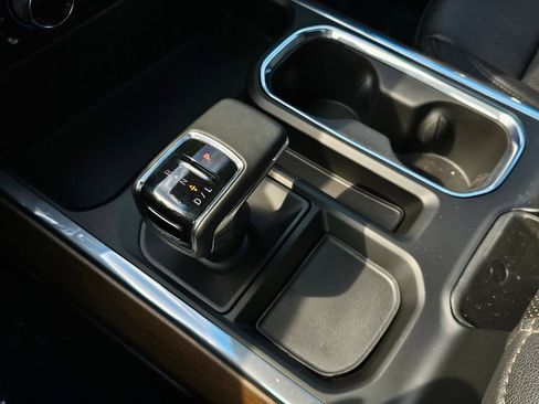 Certified 2024 Chevrolet Silverado 1500 High Country w/ Technology Package AWD/4WD image 35