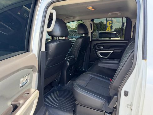 Used 2019 Nissan Titan PRO-4X AWD/4WD image 9
