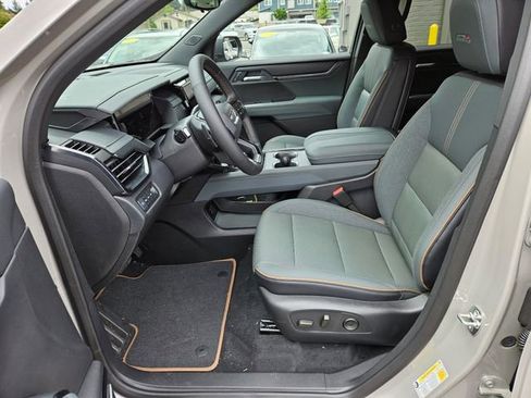 New 2026 GMC Acadia AT4 AWD/4WD image 19