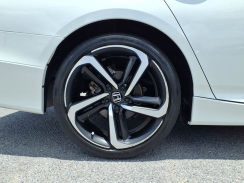 Used 2022 Honda Accord Sport image 25