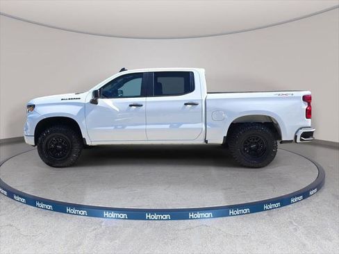Used 2022 Chevrolet Silverado 1500 Custom AWD/4WD image 9