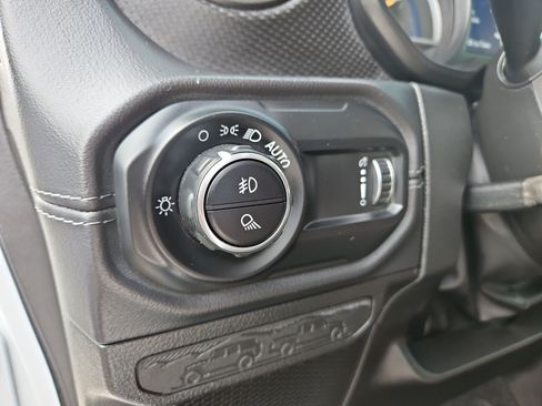 Used 2024 Jeep Gladiator Mojave w/ Convenience Group AWD/4WD image 23