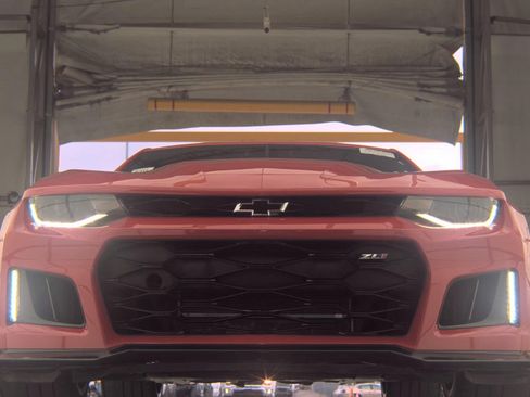 Used 2018 Chevrolet Camaro ZL1 RWD image 3