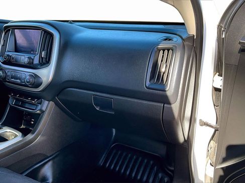 Used 2022 Chevrolet Colorado LT w/ Fleet Safety Package image 16