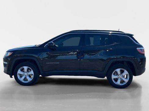 Used 2019 Jeep Compass Latitude w/ Popular Equipment Group AWD/4WD image 2
