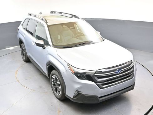 Certified 2025 Subaru Forester Premium AWD/4WD image 43