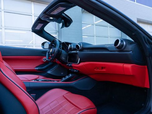 Certified 2022 Ferrari Portofino M image 52