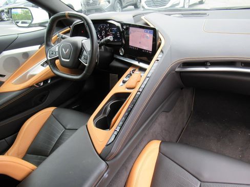 Used 2020 Chevrolet Corvette Stingray Preferred Cpe w/ 2LT Preferred Equipment Group RWD image 13