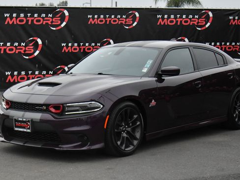 Used 2020 Dodge Charger Scat Pack image 3