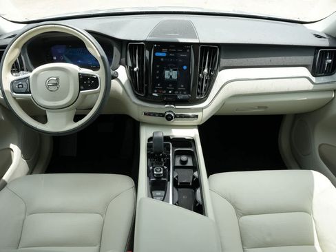 Used 2025 Volvo XC60 B5 Plus w/ Protection Package Premier AWD/4WD image 7