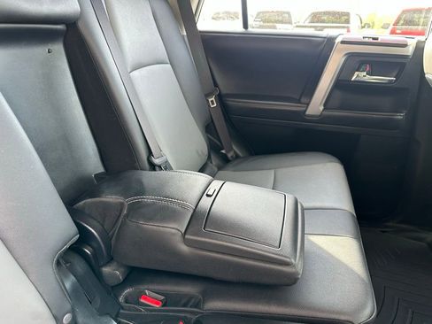 Used 2019 Toyota 4Runner SR5 Premium AWD/4WD image 36