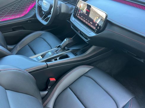 Used 2024 Dodge Charger R/T w/ Plus Group image 32