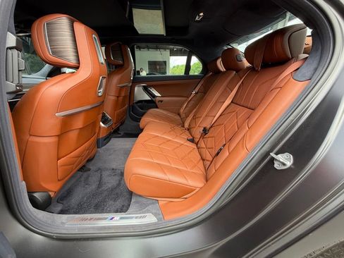 Used 2023 BMW 760i xDrive w/ Luxury Rear Seating Package AWD/4WD image 33