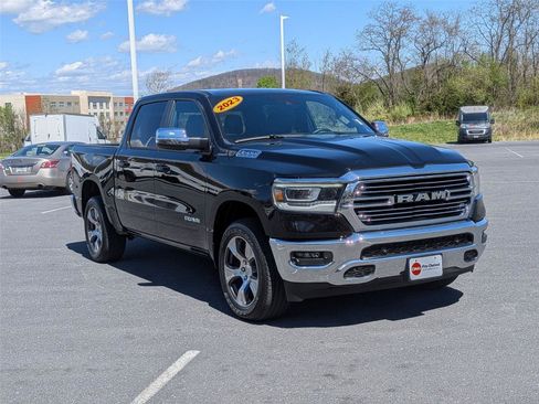Certified 2023 RAM 1500 Laramie AWD/4WD image 3