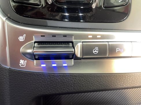 Used 2026 Kia Carnival SX Prestige image 9