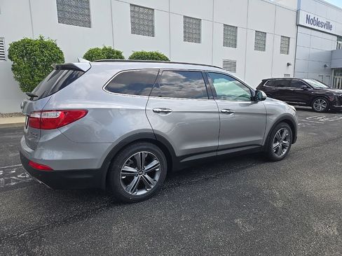 Used 2016 Hyundai Santa Fe Limited w/ Option Group 04 FWD image 8