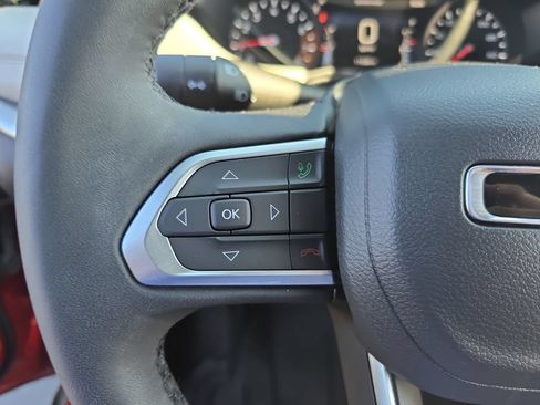 Used 2025 Jeep Compass Limited AWD/4WD image 18