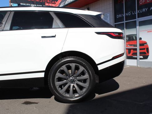 Used 2018 Land Rover Range Rover Velar R-Dynamic SE image 9