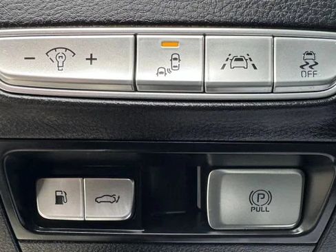 Used 2019 Kia K900 Luxury image 44