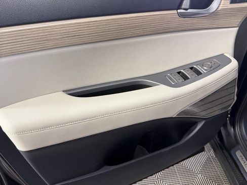 Used 2021 Hyundai Palisade Limited image 26