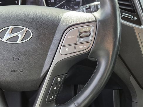 Used 2017 Hyundai Santa Fe Limited image 21