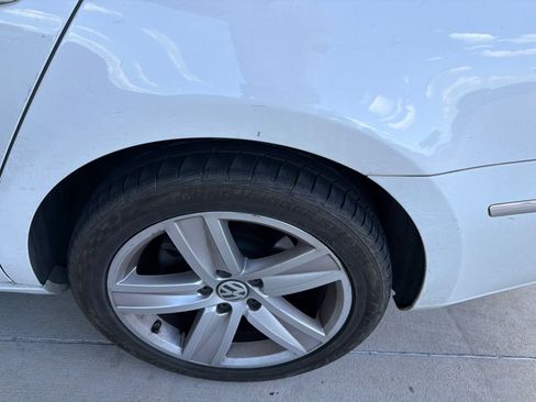 Used 2015 Volkswagen CC Sport FWD image 9