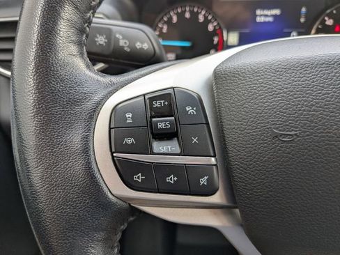 Used 2022 Ford Explorer Limited w/ Equipment Group 301A image 20