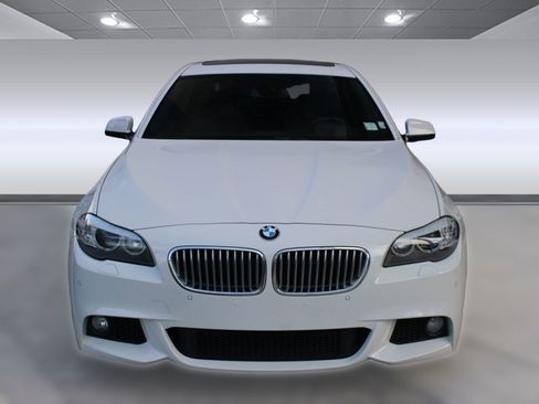 Used 2012 BMW 550i xDrive Sedan image 6