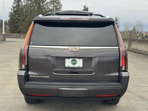 Used 2016 Cadillac Escalade ESV Platinum image 4