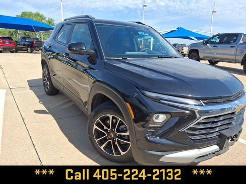 Used 2025 Chevrolet TrailBlazer LT FWD image 5