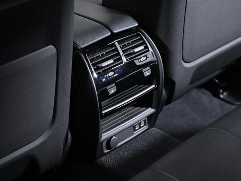 Used 2023 BMW M550i xDrive w/ Executive Package AWD/4WD image 33