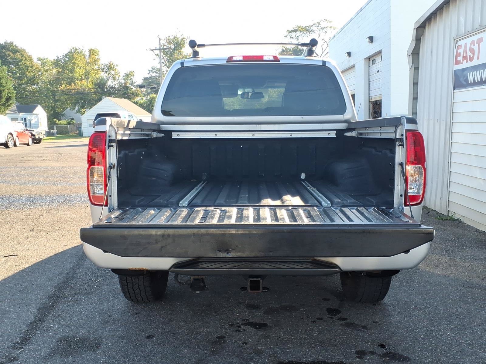Used 2013 Nissan Frontier PRO-4X w/ Pro-4x Luxury Pkg AWD/4WD image 5