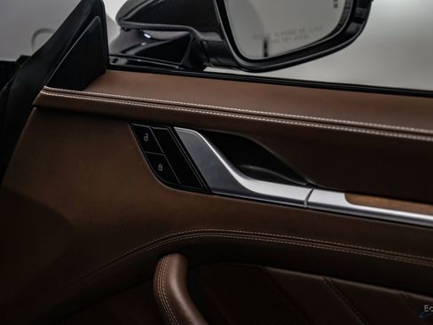 Used 2021 Porsche 911 Turbo S image 90