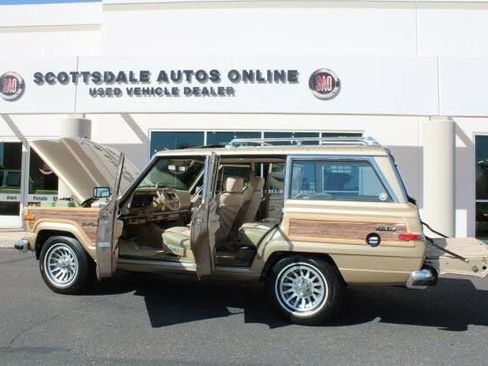 Used 1990 Jeep Grand Wagoneer image 43
