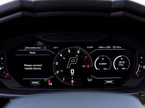 Used 2026 Lamborghini Urus SE AWD/4WD image 80