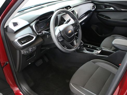 Certified 2023 Chevrolet TrailBlazer LT w/ Convenience Package FWD image 22