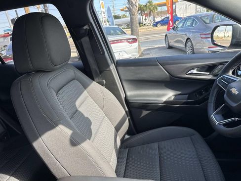 Certified 2025 Chevrolet Equinox LT image 10