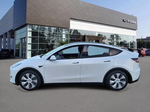 Used 2020 Tesla Model Y Long Range AWD/4WD image 3