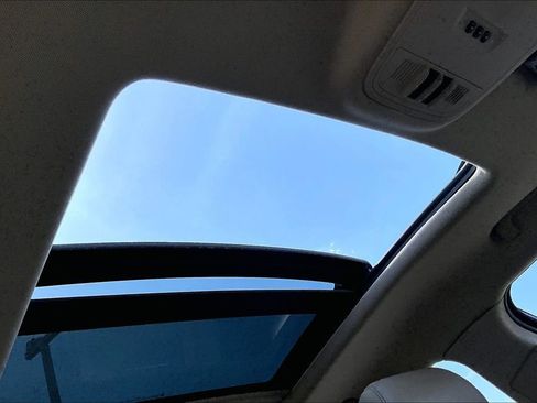 Used 2010 Buick LaCrosse CXS w/ Touring Package FWD image 22