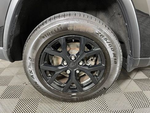 Used 2020 Jeep Grand Cherokee Limited AWD/4WD image 10